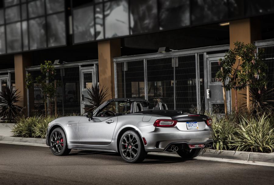  Fiat 124 Spider Elaborazione Abarth (348) 2016 года  (NA) (фото 38 из 40)